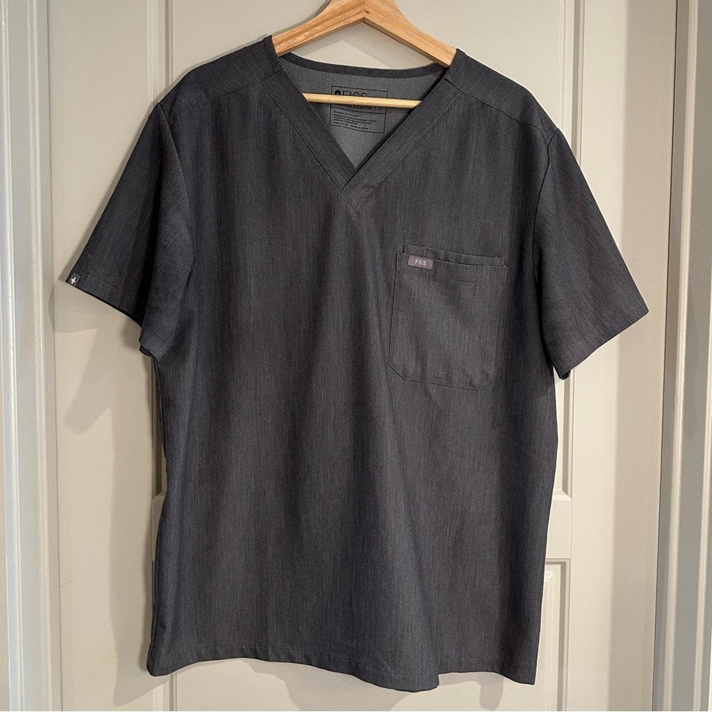 FIGS Leon Three-Pocket Scrub Top Graphite Mens Size Large - Picture 2 of 6